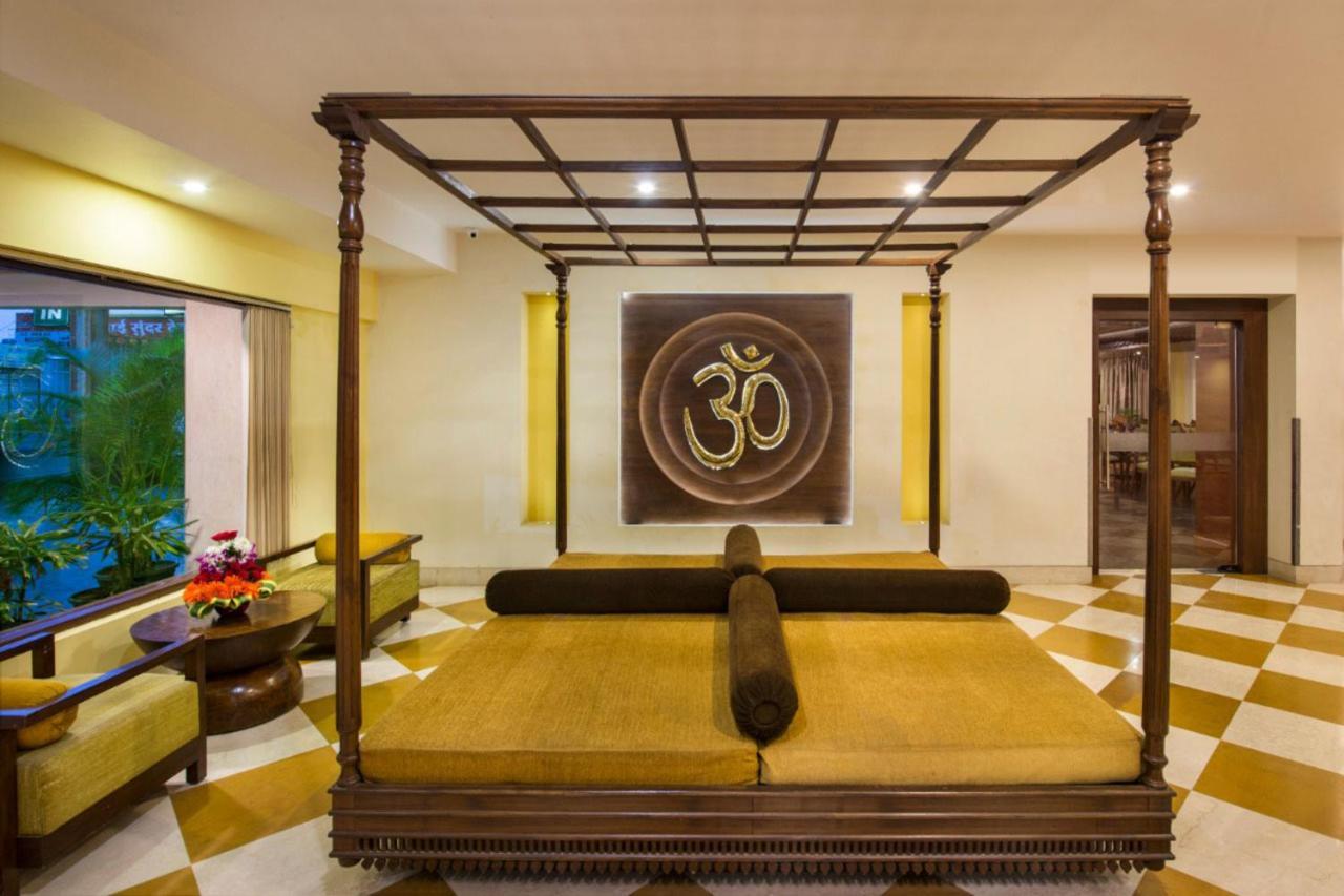 Hotel Abigail Goradia'S Shirdi Exteriör bild