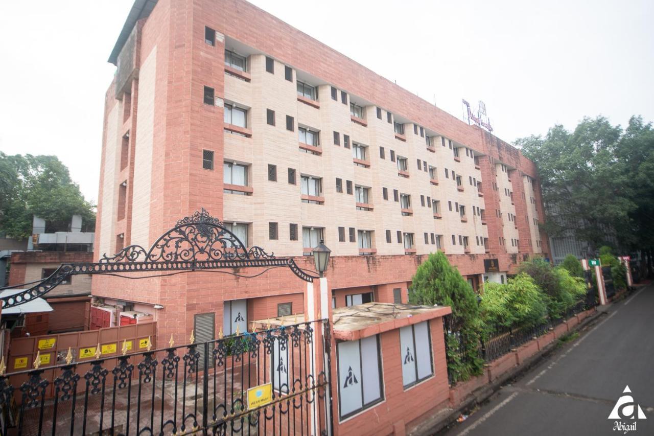Hotel Abigail Goradia'S Shirdi Exteriör bild
