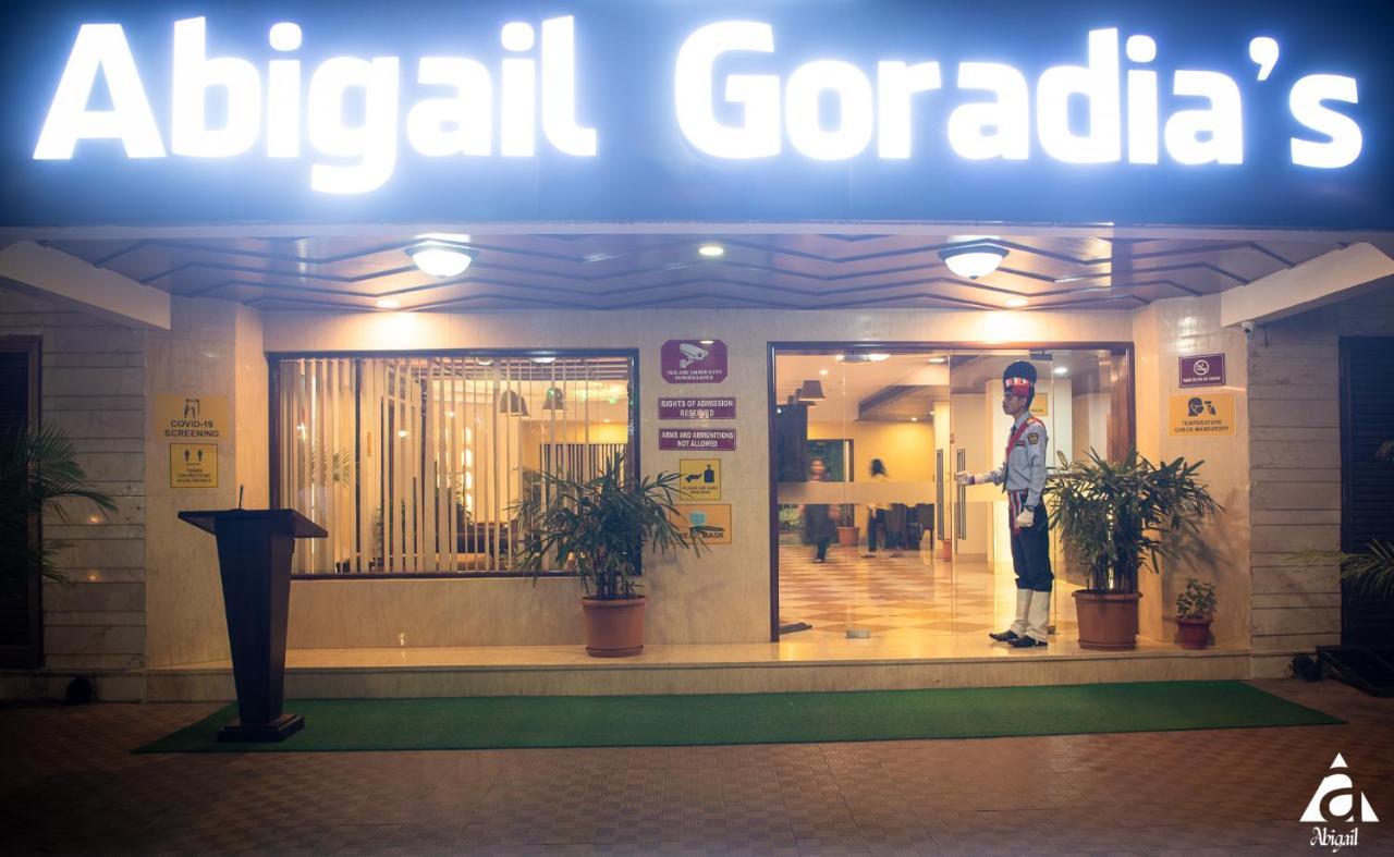 Hotel Abigail Goradia'S Shirdi Exteriör bild
