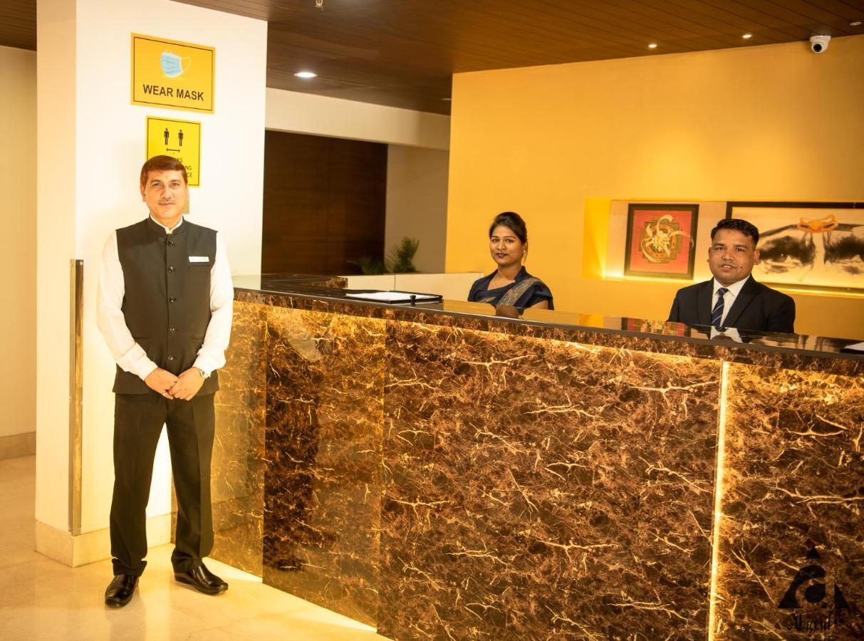 Hotel Abigail Goradia'S Shirdi Exteriör bild